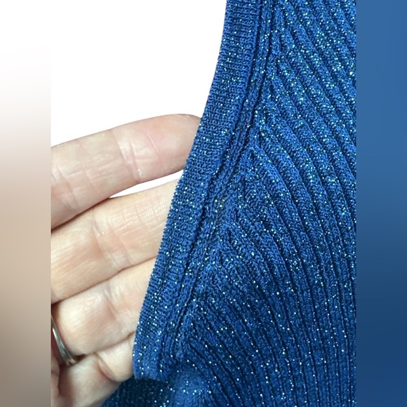 Vintage cobalt blue Sleeveless form fitting rib Knit Top - Picture 5 of 6